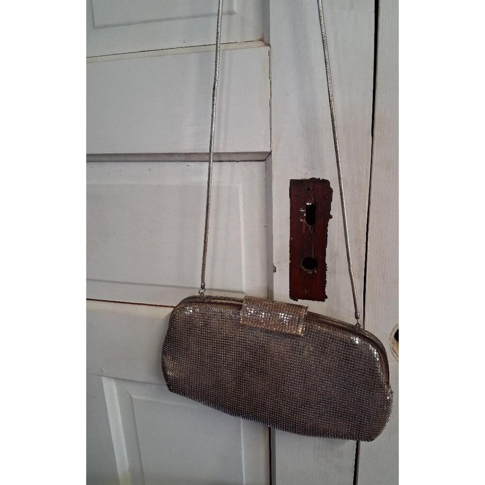 Vintage Gold Mesh Evening Clutch With Shoulder Chain & Top Snap Closure